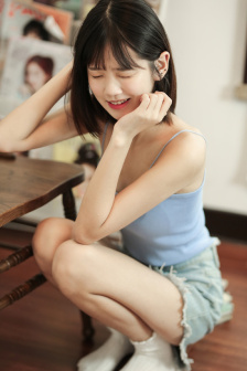夫では満足できない人妻